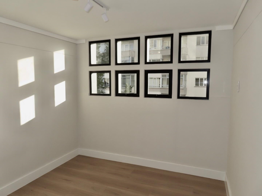 3 Bedroom Property for Sale in Three Anchor Bay Western Cape